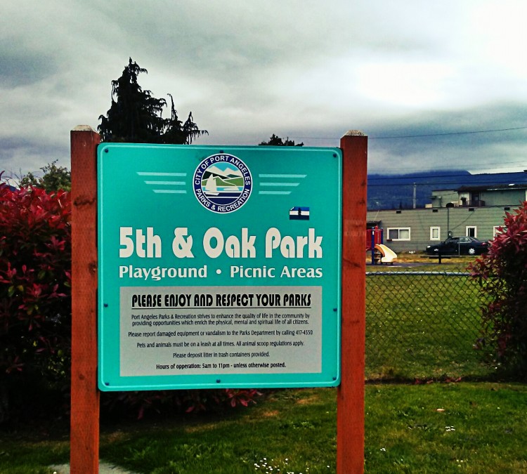 5th-and-oak-park-photo